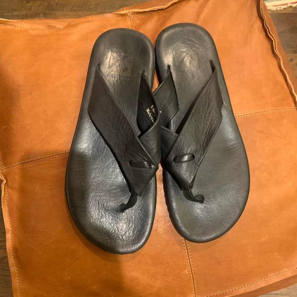BARBADOS Black Leather Wide-Strap Men's Flip Flops made in Italy 8M